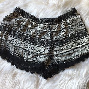 Soft black & white shorts